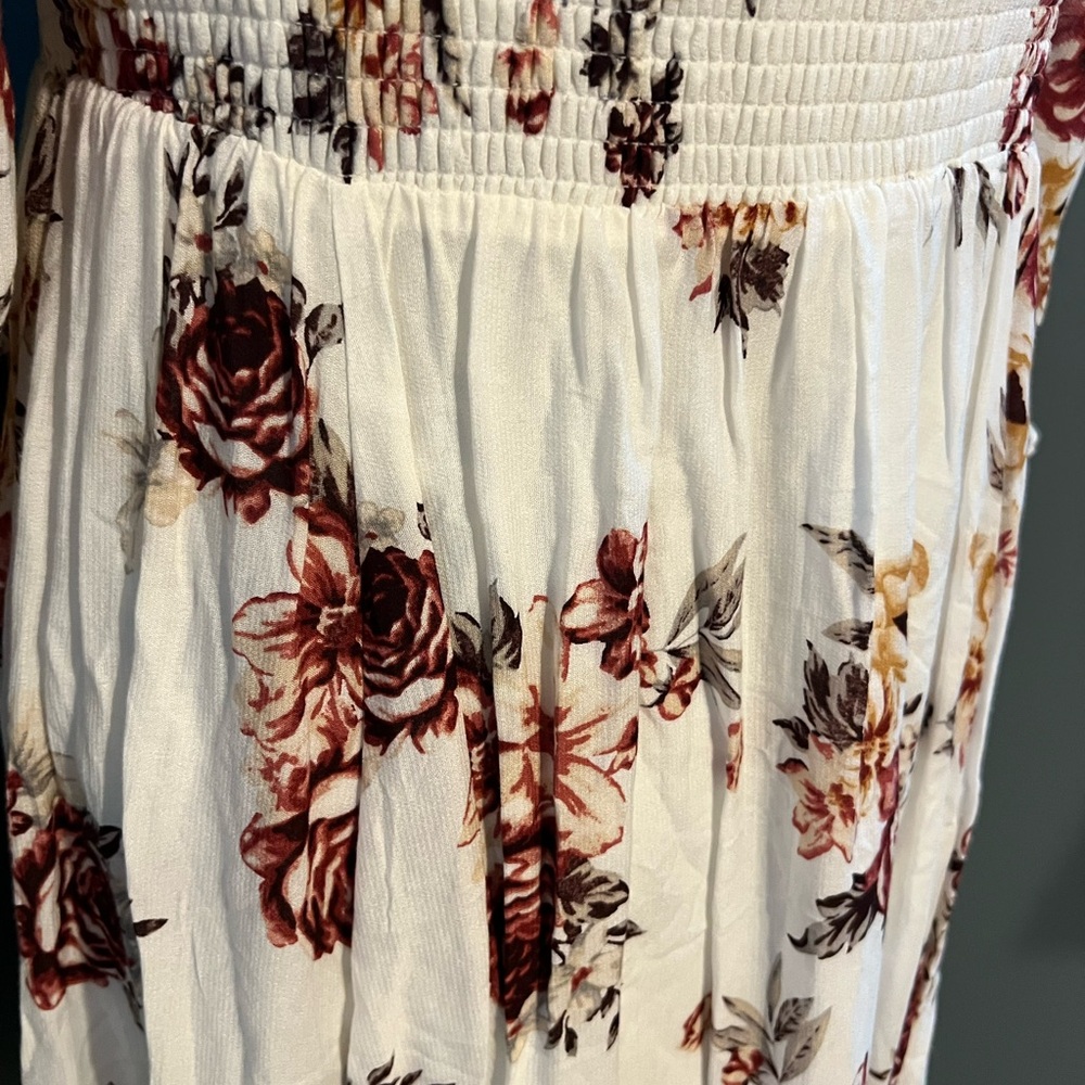 Torrid Cream and Red Floral Dress - Picture 5 of 14